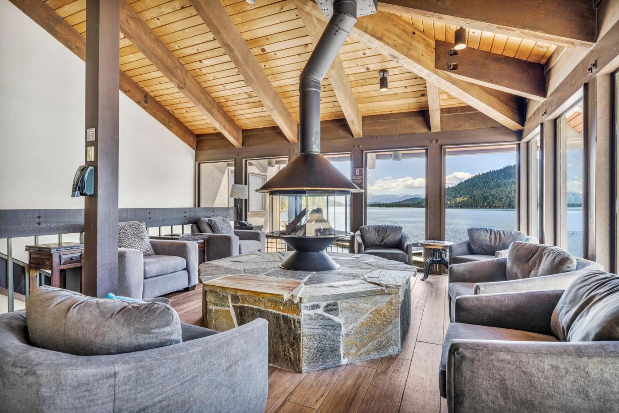 Charming Queen Studio Deluxe W/Balcony #233 At Donner Lake Village Тракі Екстер'єр фото