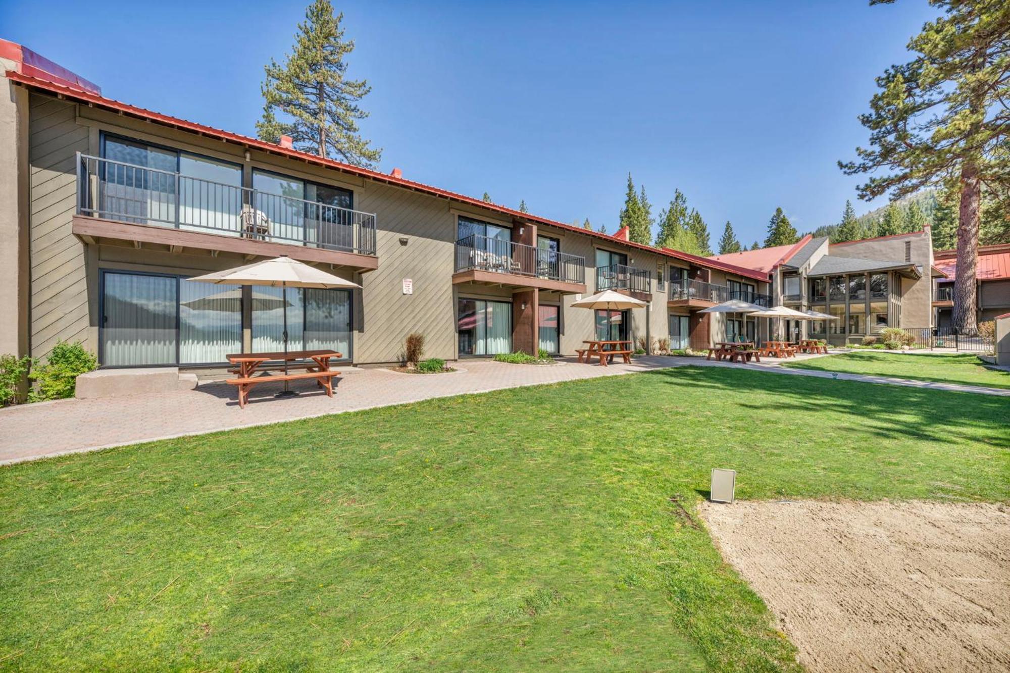 Charming Queen Studio Deluxe W/Balcony #233 At Donner Lake Village Тракі Екстер'єр фото